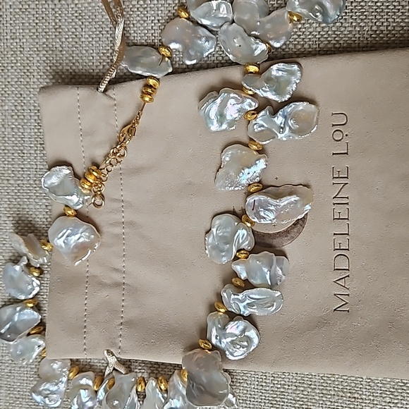 Madeleine Lou Keishi Pearl & Gold Necklace - Picture 5 of 8